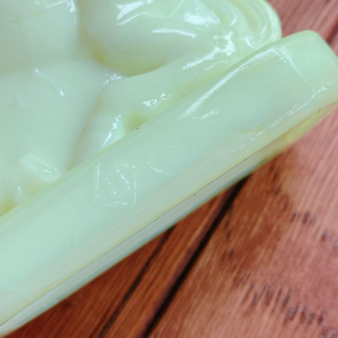 ウランガラス Boyd ボイド社 オブジェ 置物 木馬 馬 メリーゴーラウンド