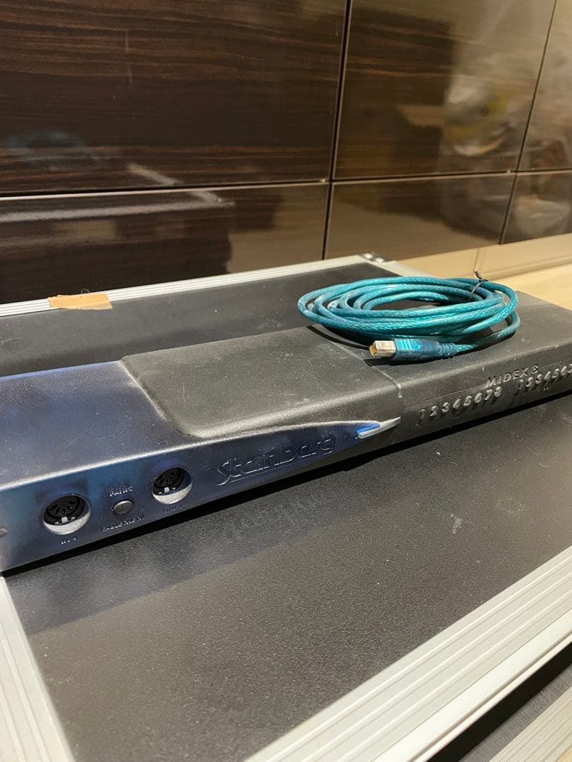 スタインバーグ　Midex8 MIDIインターフェイス