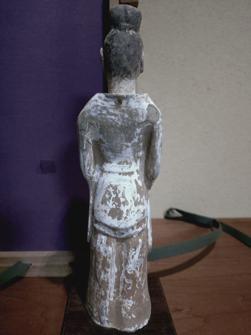 六朝 加彩 官人俑