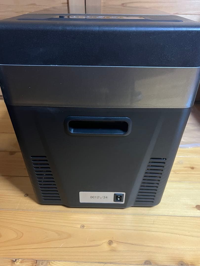 ポータブル車載冷蔵庫・冷凍庫　12V/24V AC100V