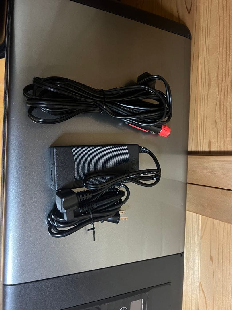 ポータブル車載冷蔵庫・冷凍庫　12V/24V AC100V