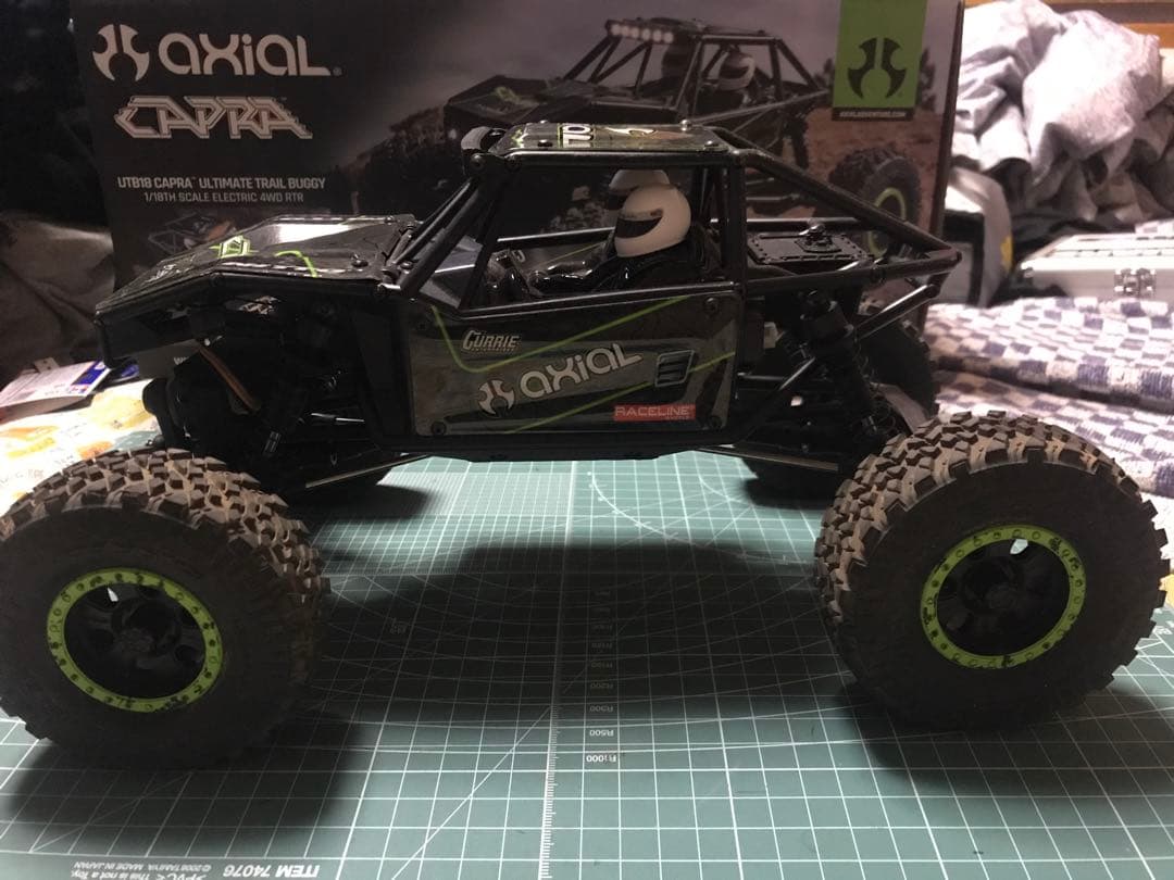 ホビーラジコン AXIAL CAPRA UTB18 RTR