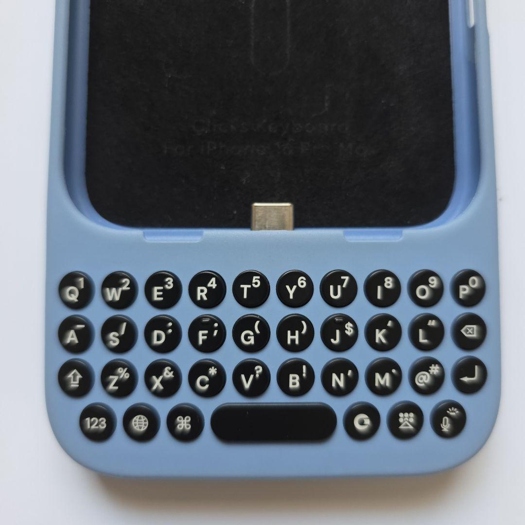 iPhoneアクセサリー Clicks Keyboard for iPhone 16 Pro Max