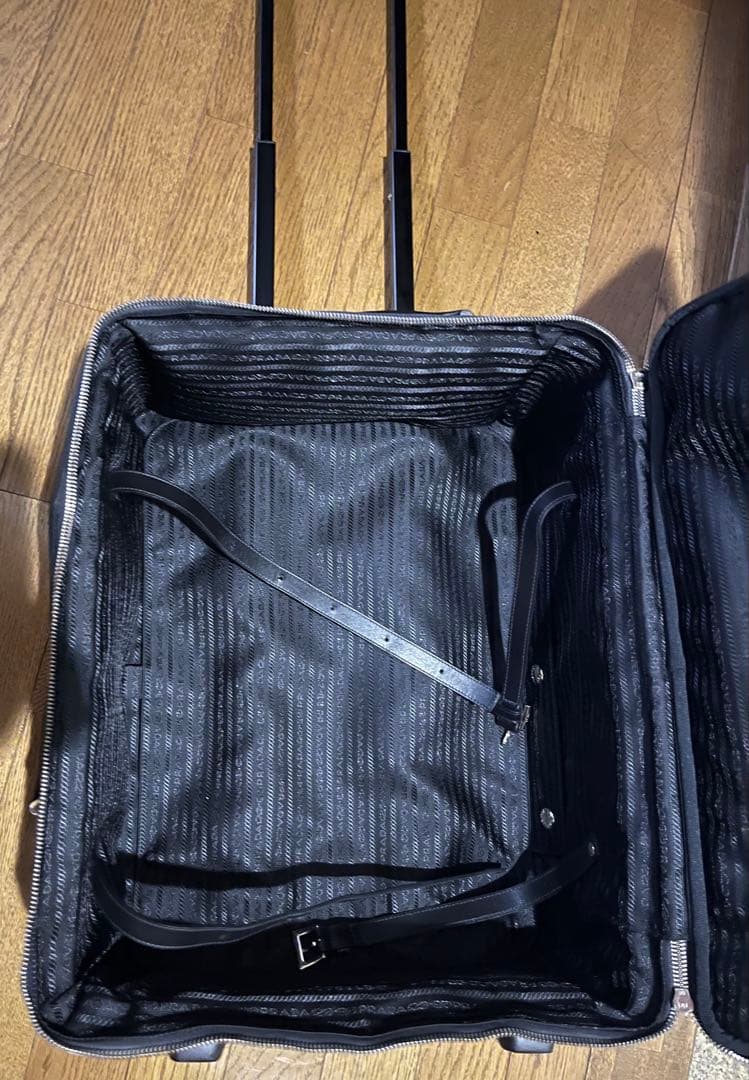 プラダ キャリーケース 三角ロゴ 南京錠付 ナイロン 本革 ブラック