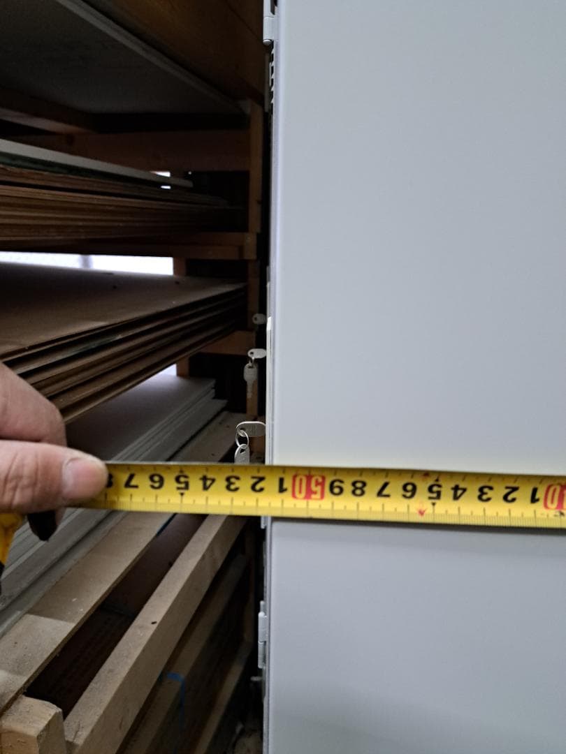 グレーロッカー 幅90cm 高さ180cm奥行51cm　鍵付き