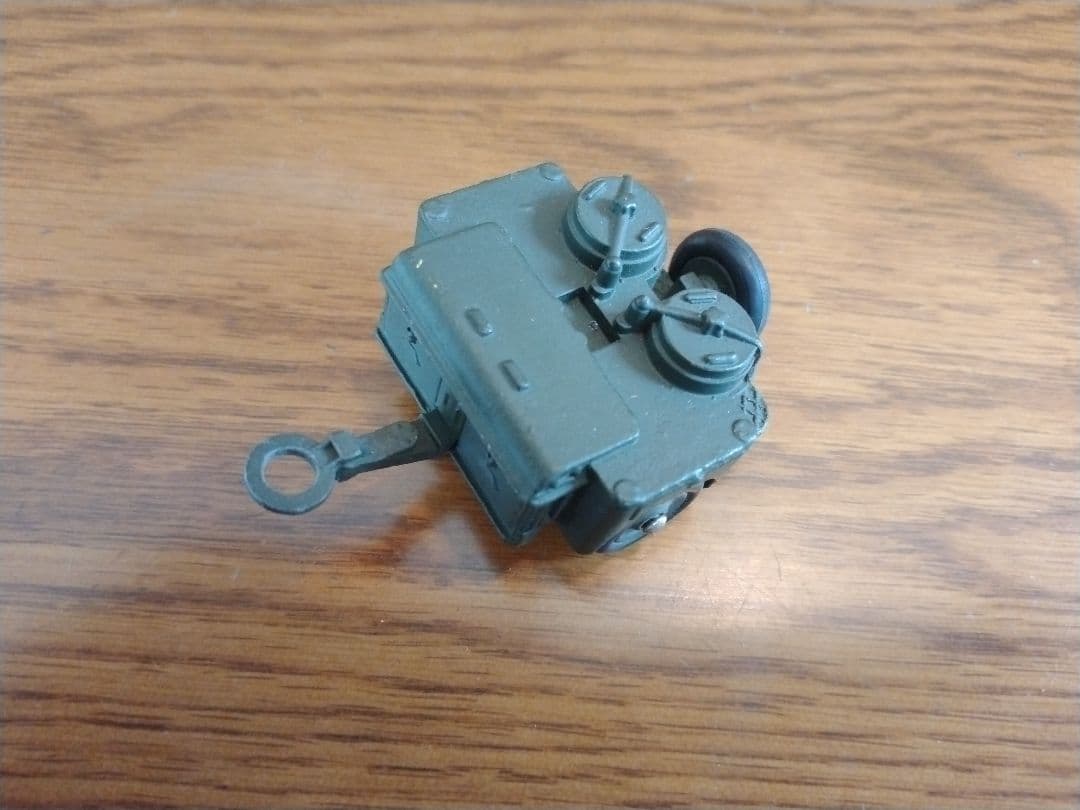 DINKY野戦炊事車と牽引トラクター823 688