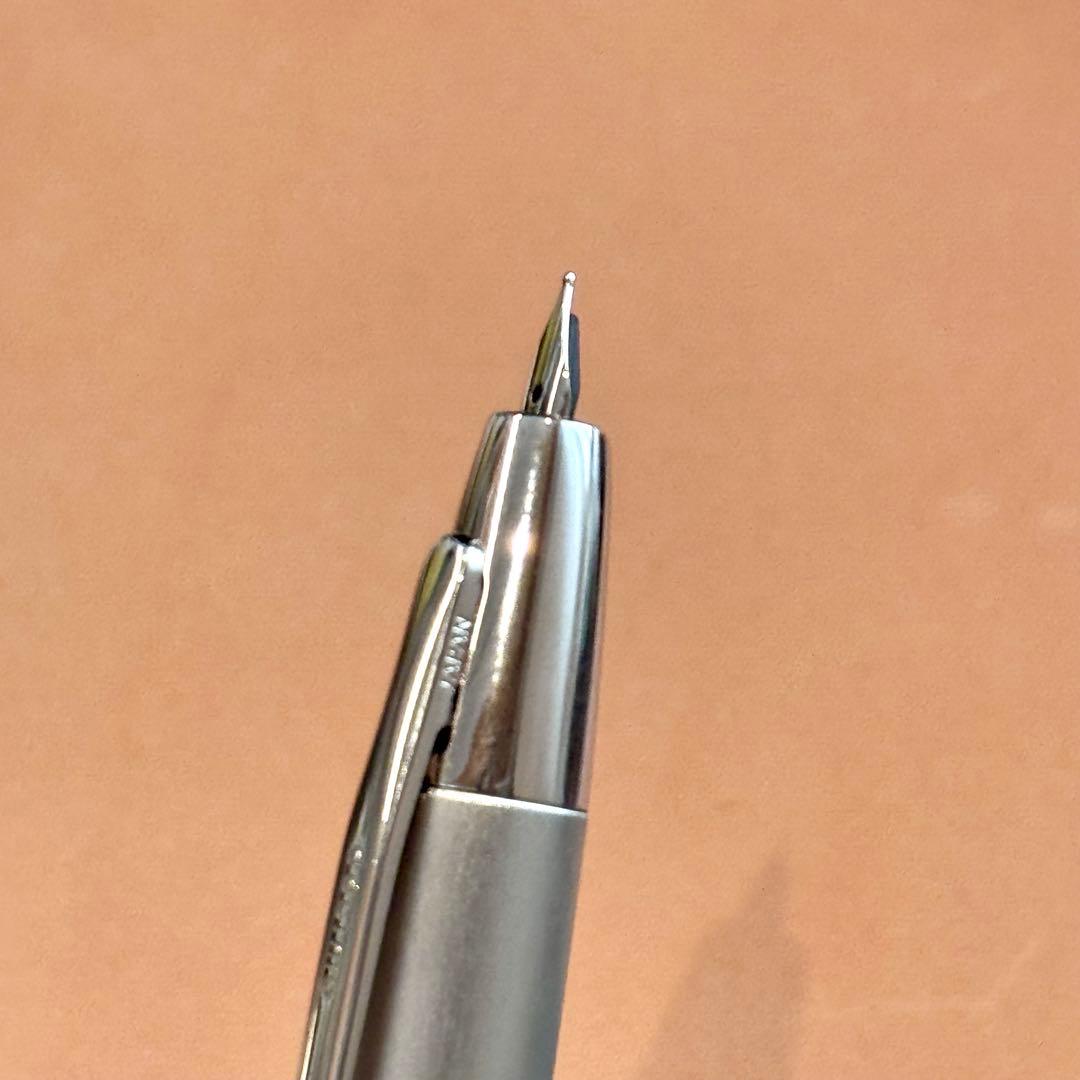 キャップレスデシモ　シルバー　F