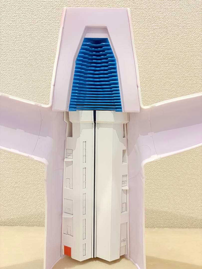 【極上塗装済み完成品】ARTPLA 太陽の塔 プラモデル プロ仕上げ 岡本太郎