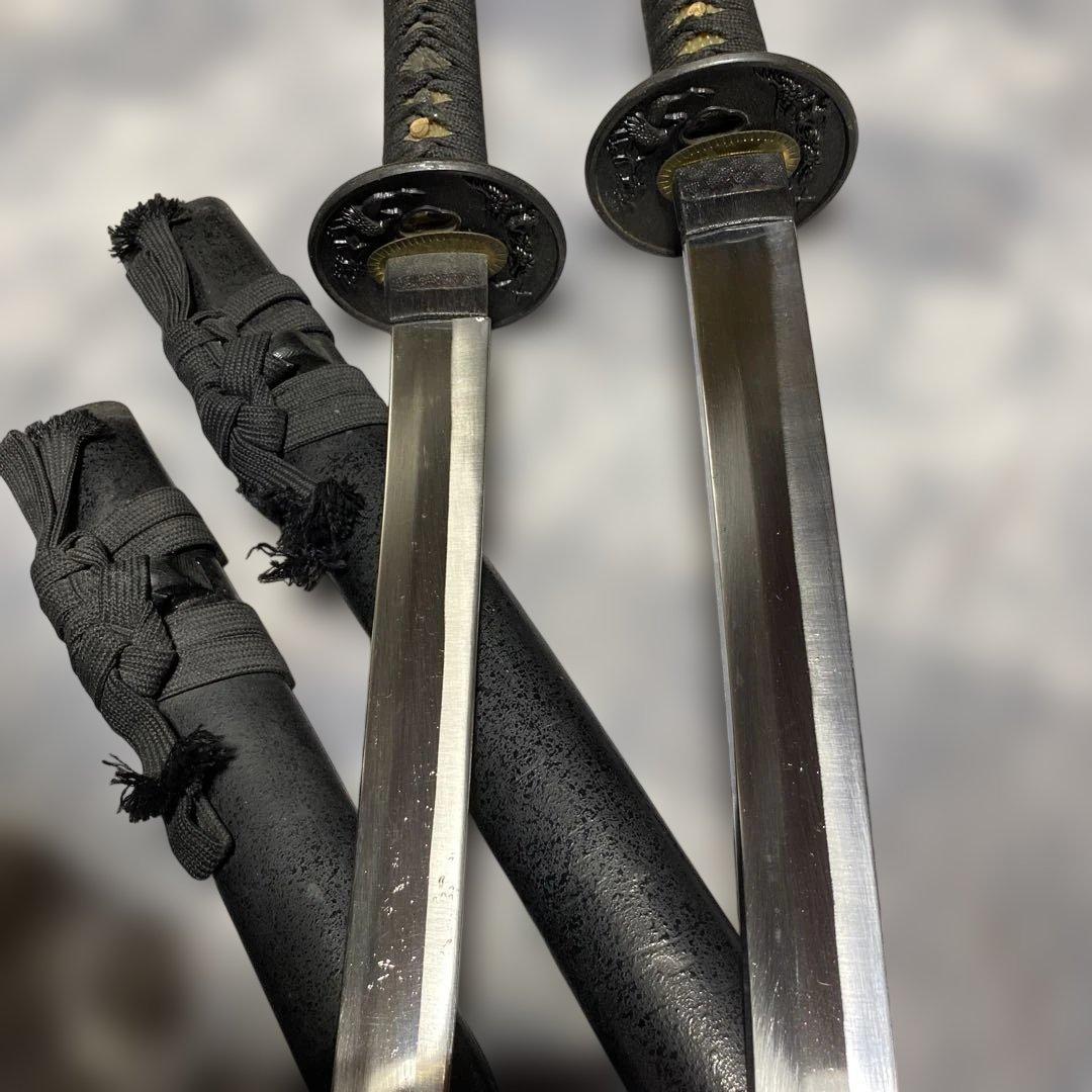 模造刀大小２本 黒柄 鶴松楕円鍔 黒梨地鞘