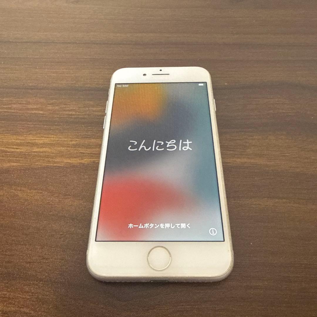 Apple iPhone 8 64GBシルバー 本体