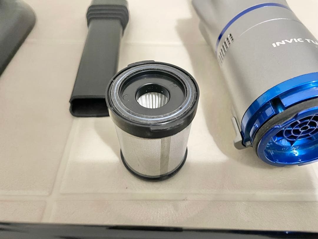 【Invictus One】超軽量コードレスクリーナー(INV-102SlL)