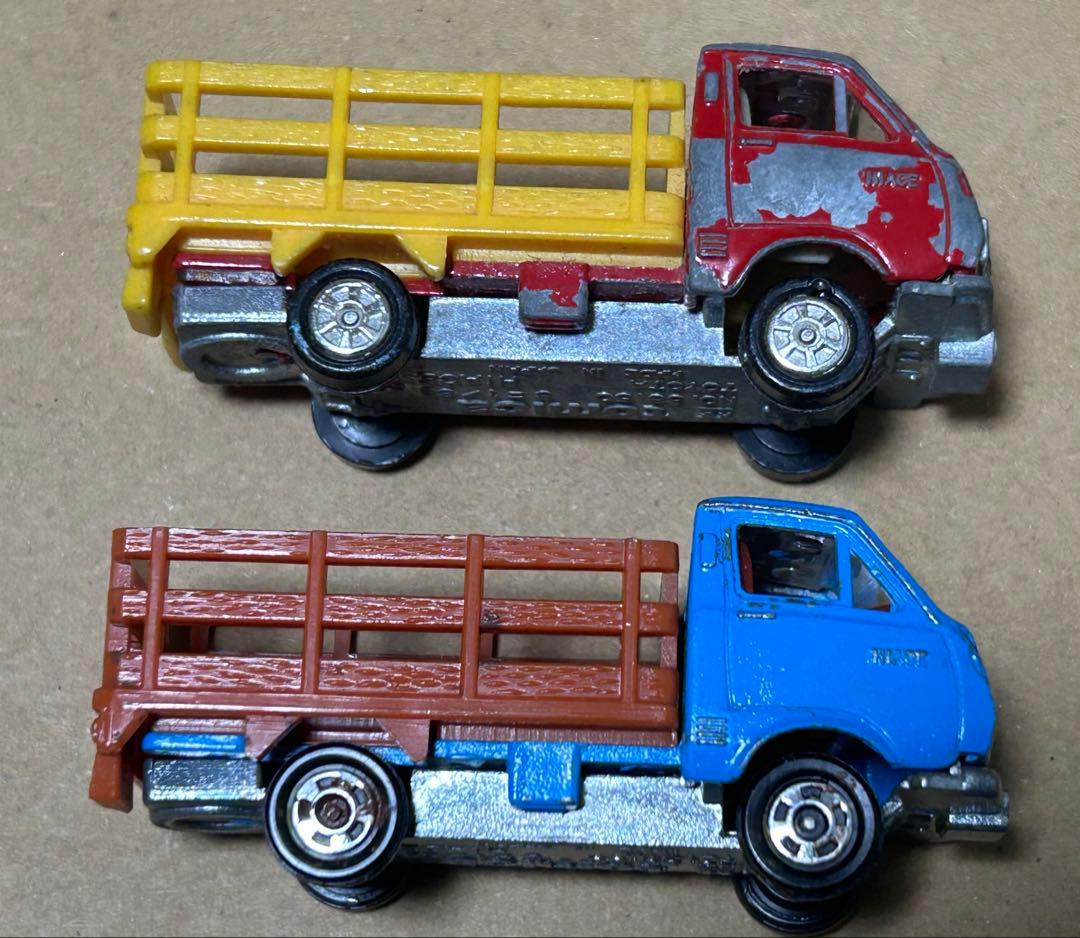 トミカ トヨタ ハイエース 牧場トラック 2台