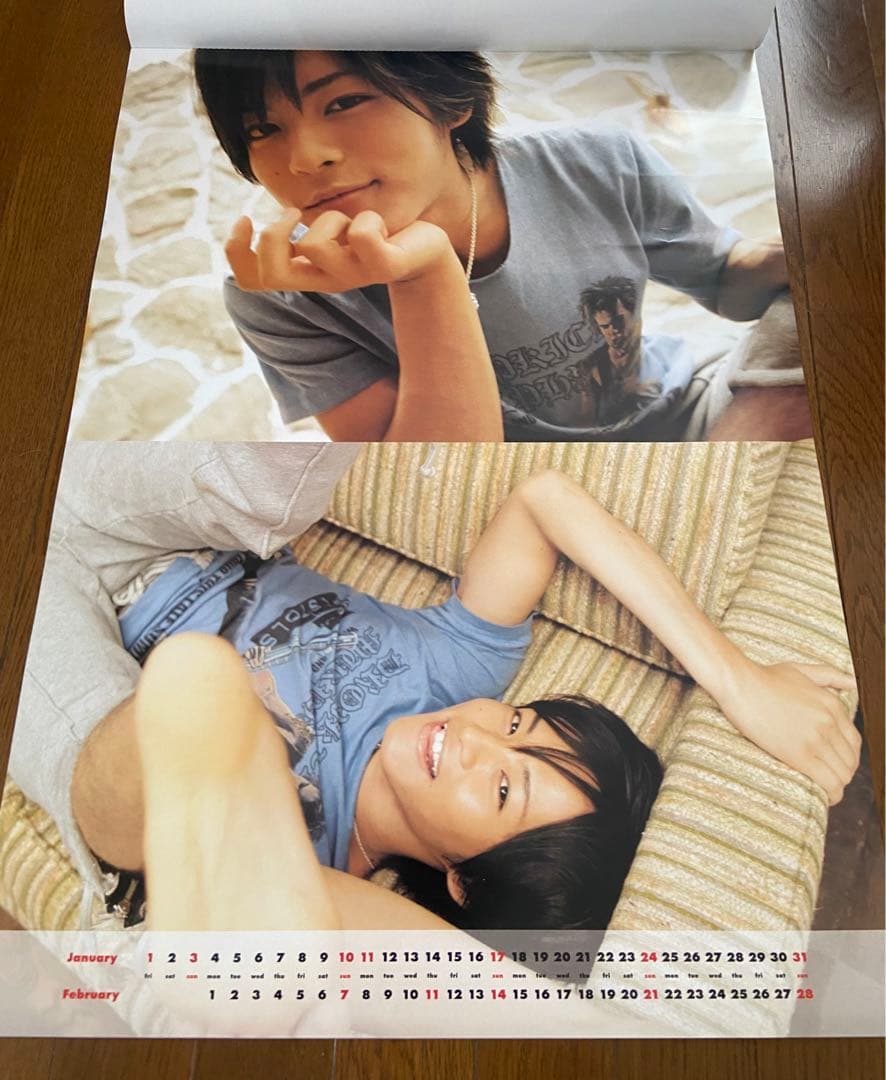 松坂桃李　直筆サイン入りカレンダー2010年　B2サイズ