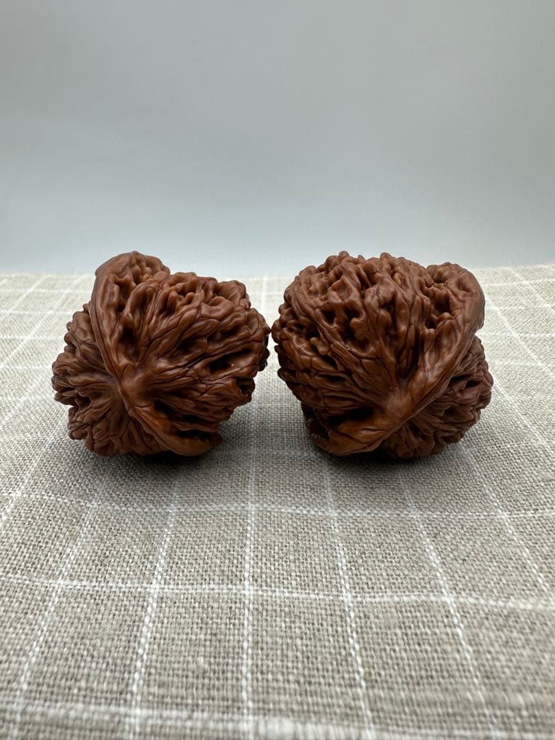 ☆天然☆ 伝統的な文玩核桃（ぶんがんくるみ）の逸品、官帽型の手球ペア 38mm