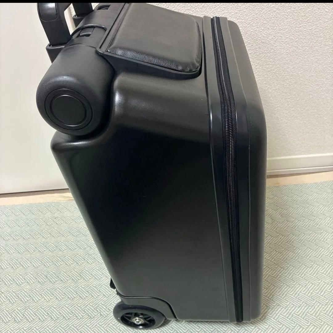 ［美品］キッズキャリーケース　乗れる　スーツケース　キッズトラベルNEO 子供