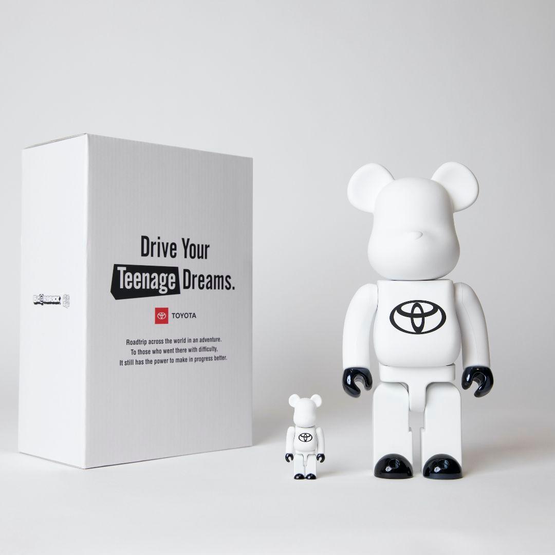 BE@RBRICK TOYOTA トヨタ　ベアブリック ホワイト