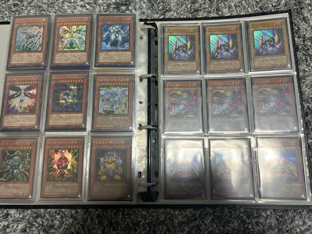 遊戯王　青眼の白龍　ブラックマジシャン　等ファイルセット　完全引退品