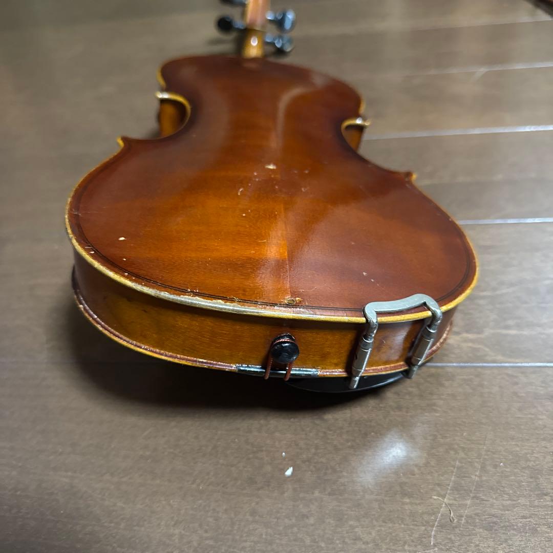 suzuki ViolinCo anno 1957。No4
