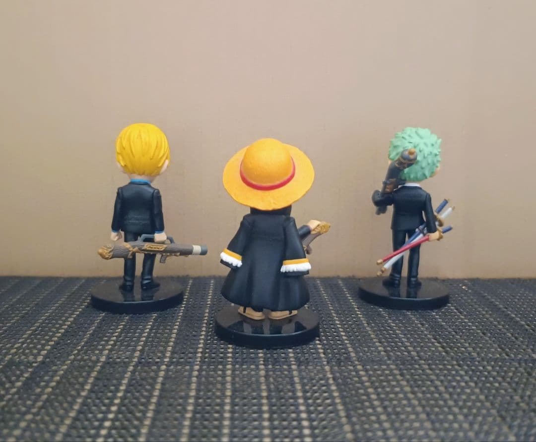 ワーコレ　ストロングワールド　麦わらの一味　戦闘服　ワンピース　フィギュア