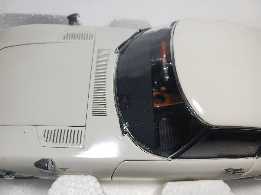 難あり　オートアート プレミアム トヨタ2000GT ワイヤースポークホイール