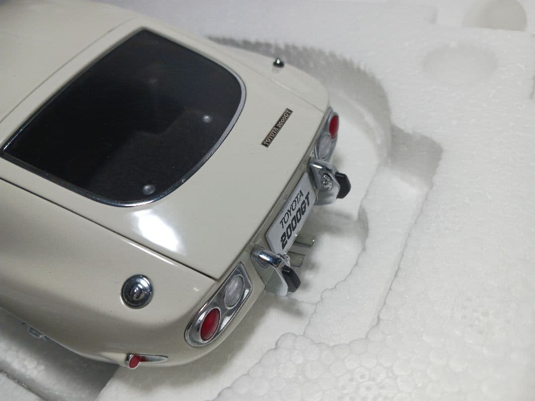 難あり　オートアート プレミアム トヨタ2000GT ワイヤースポークホイール
