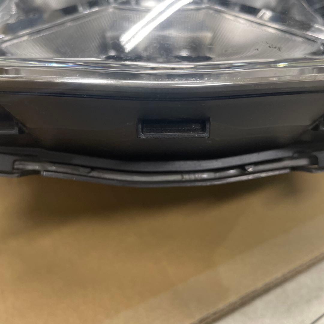 ＰＣＸ JF81 ヘッドライト