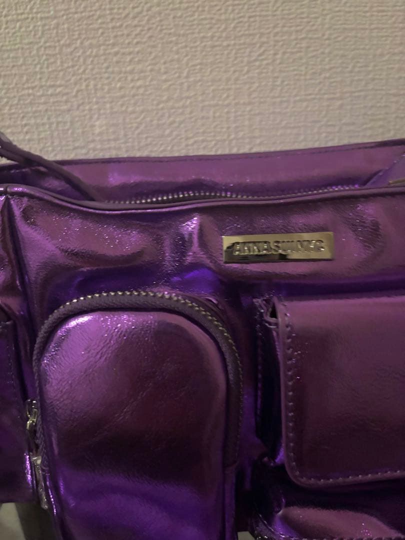 ANNA SUI NYC マルチポケットチビバッグ パープル