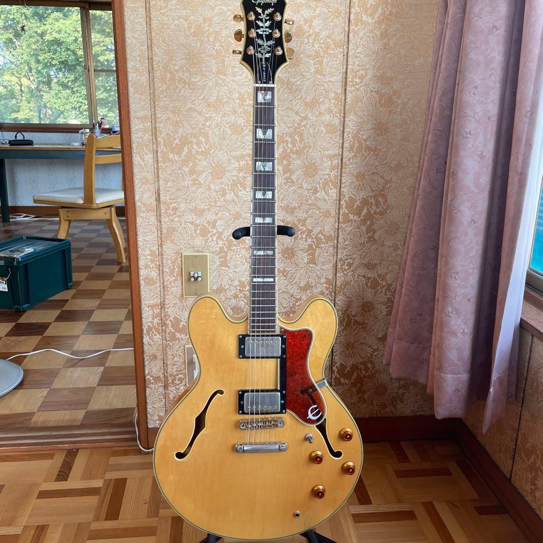 エピフォン　シェラトン