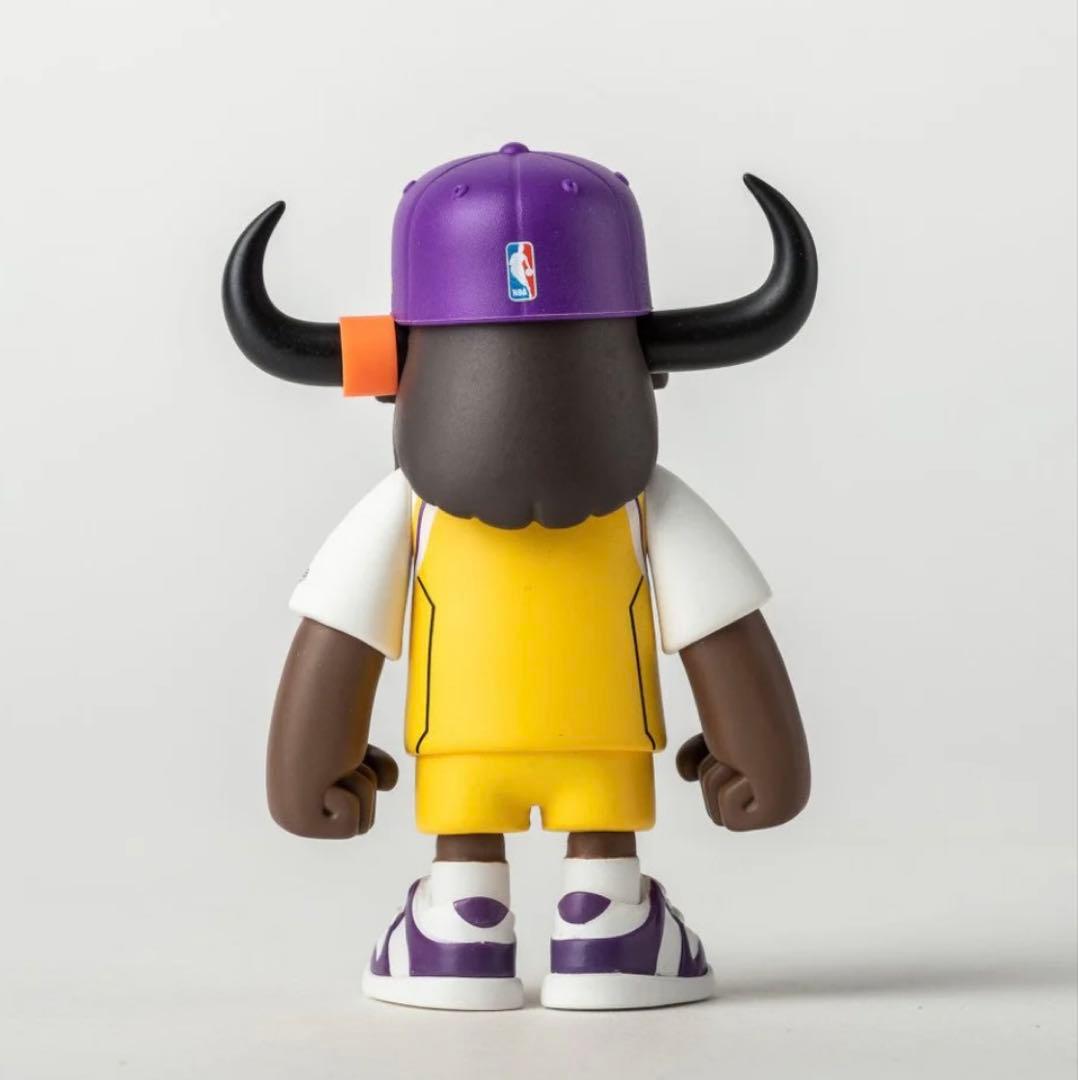 Newera NBA FFALO人形　レイカーズ　ブルズ　2体セット　未開封