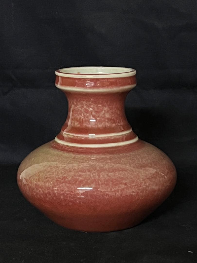 文房具　清康熙　 紅釉花瓶/F2-66