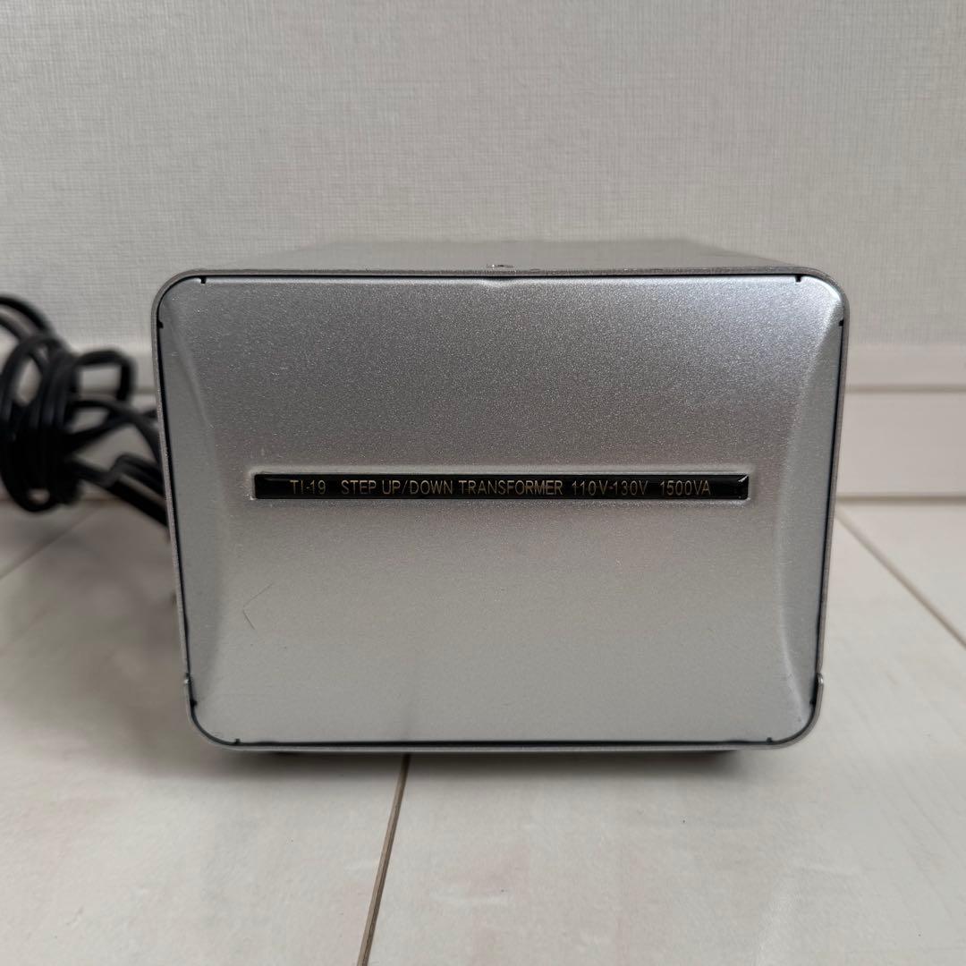 【美品】カシムラ ステップアップ/ダウン1500W 変圧器