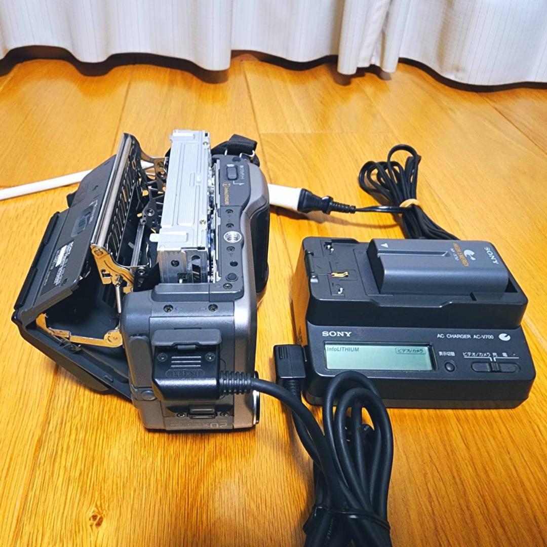 【動作確認済】高画質 8ミリ Hi8 SONY ビデオカメラ ACアダプタセット
