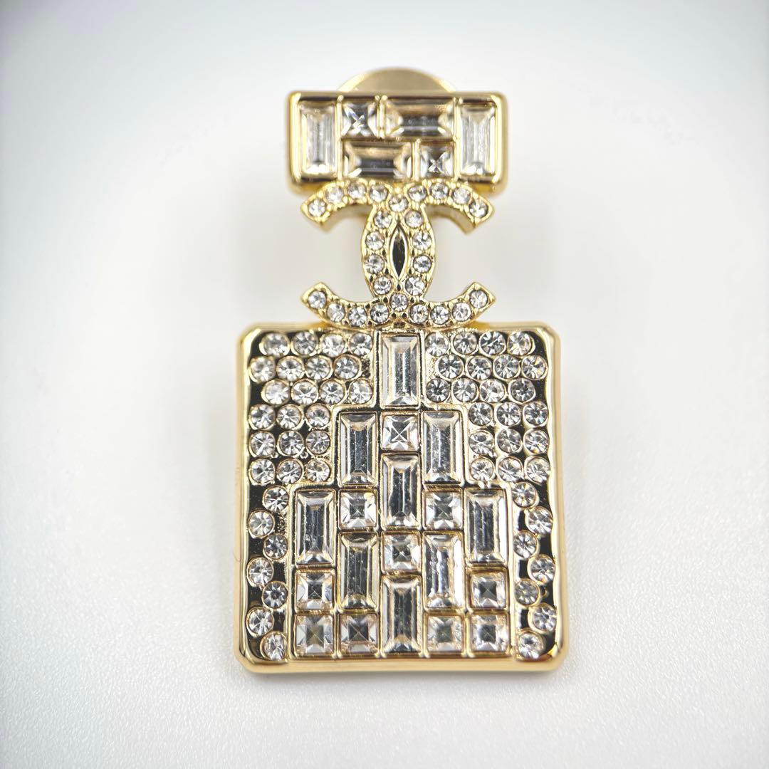 【美品】CHANEL シャネル ブローチ ラインストーン B23C 香水