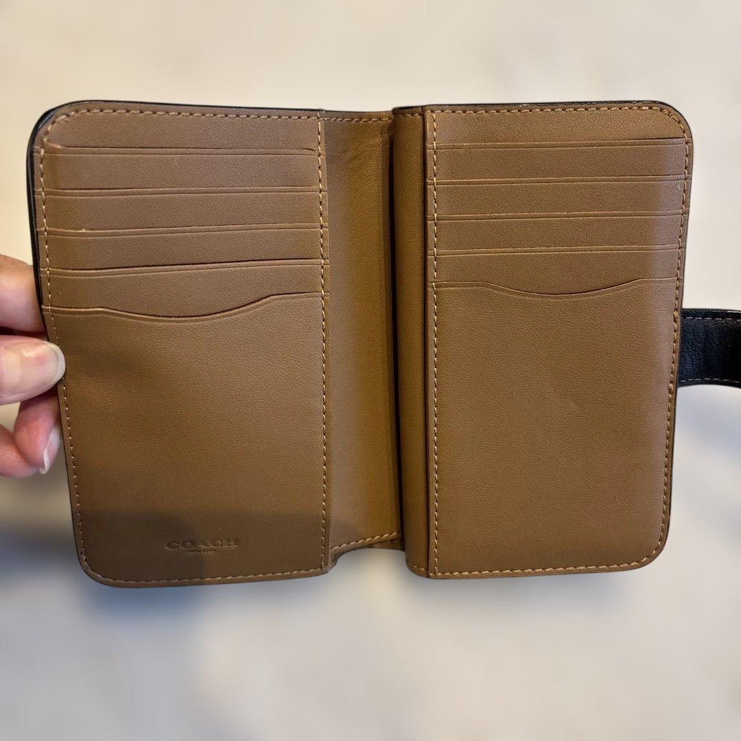 ブラックレザー 二つ折り財布　COACH