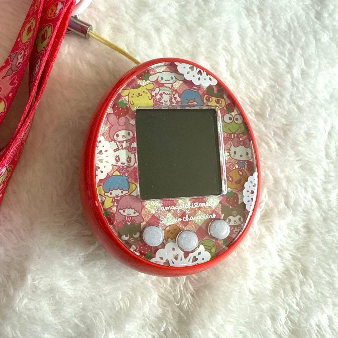 【美品】たまごっち みーつ サンリオキャラクターズDXセット　赤　希少　レア