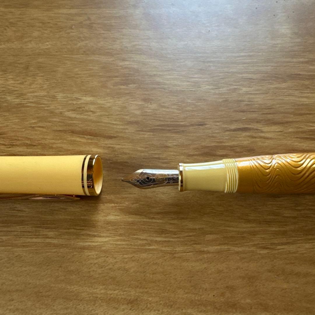 ペリカンPelikan特別生産品 M640サハラ 万年筆Ｍニブ