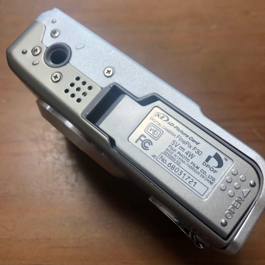 【作例あり】FUJIFILM finepix F30 CCDセンサー コンデジ