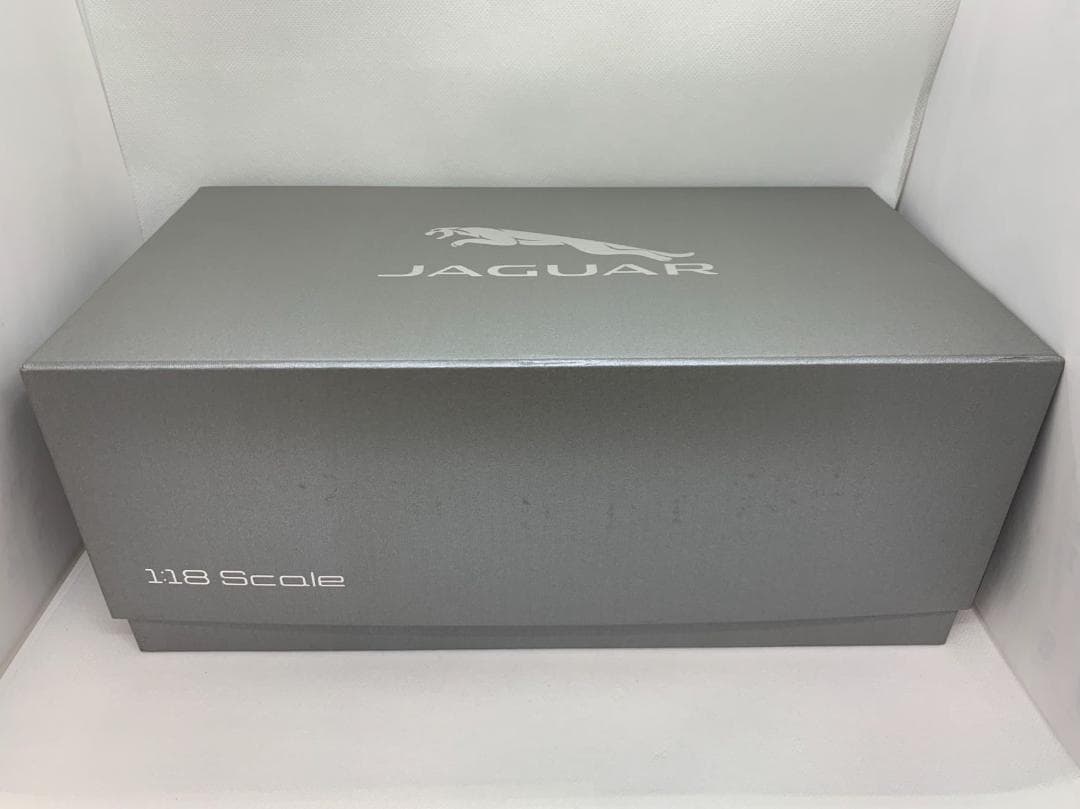 1/18 ジャガーXE プロジェクト8 Jaguar XE