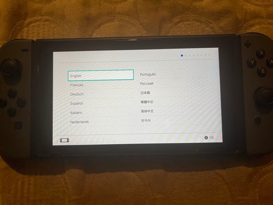 (トマトプ)【別売りケース付き！】Nintendo Switch 本体