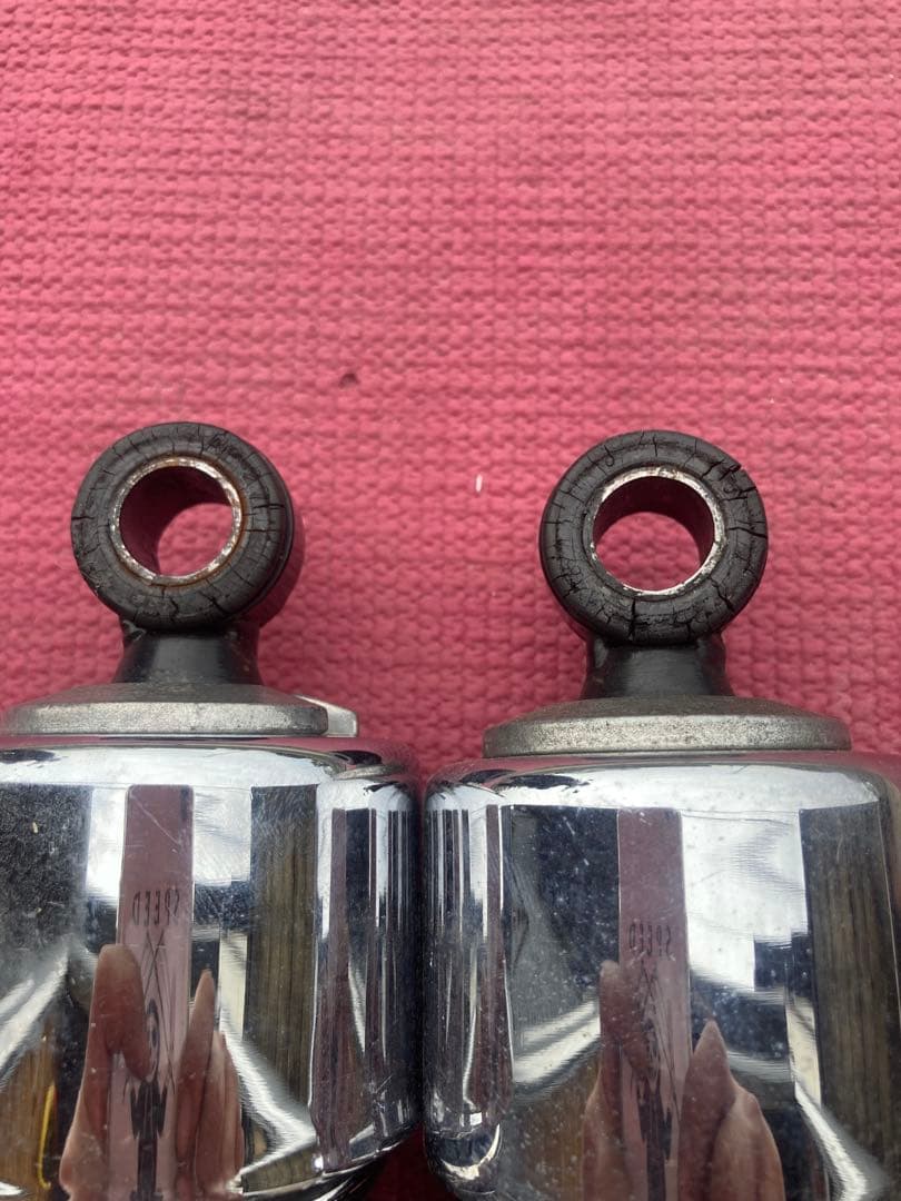 サスペンション　ショックアブソーバー　v-max1200 vmax