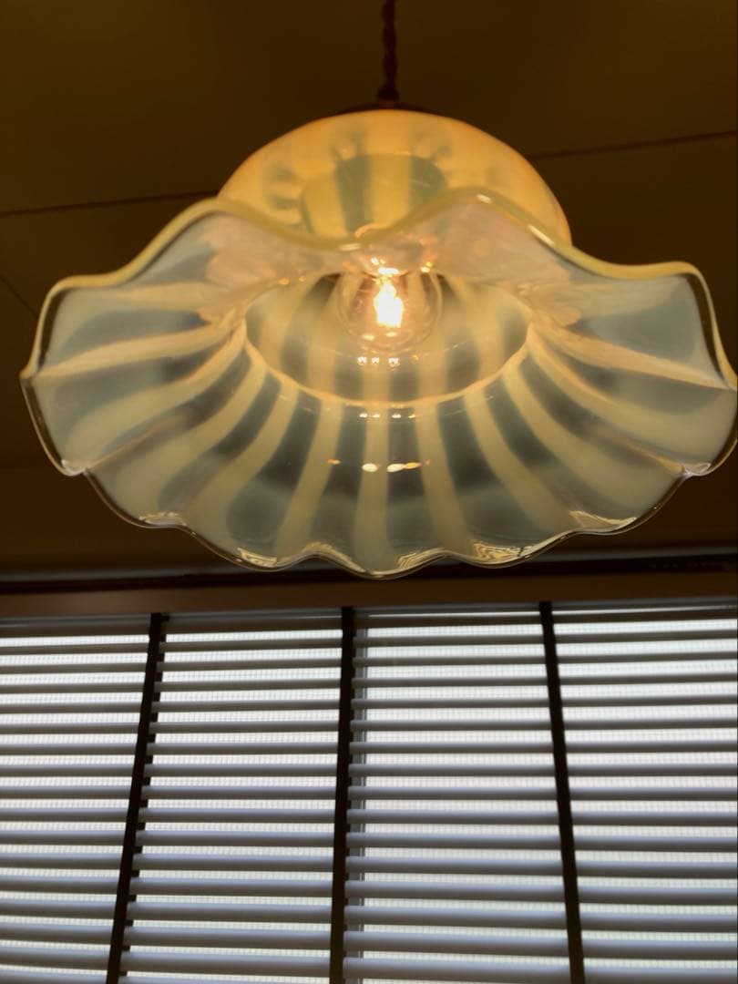 大きなウランガラス １９世紀　アンティーク　ランプシェード　フランス