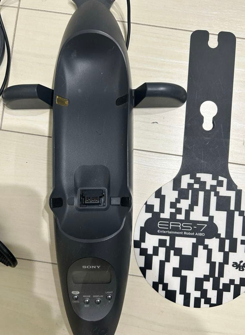 【ジャンク品】Sony AIBO ERS-7ホワイト 充電器付き