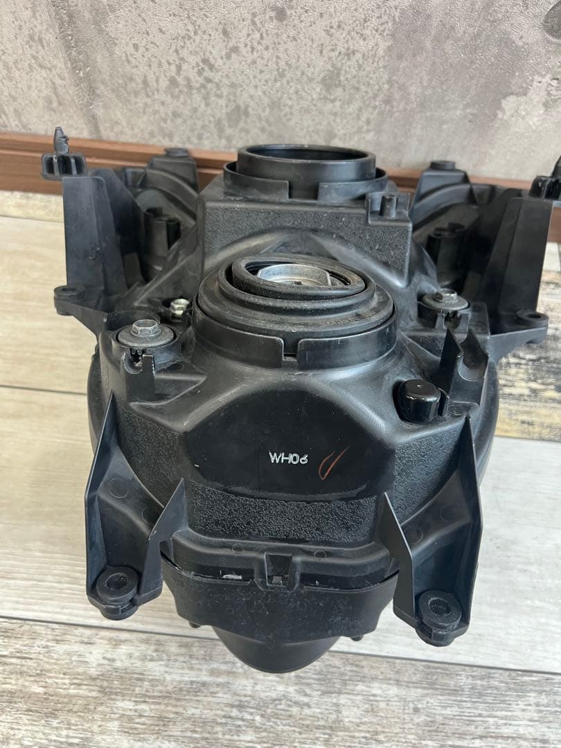 2008 gsx1300r ハヤブサ 純正ヘッドライト送料込