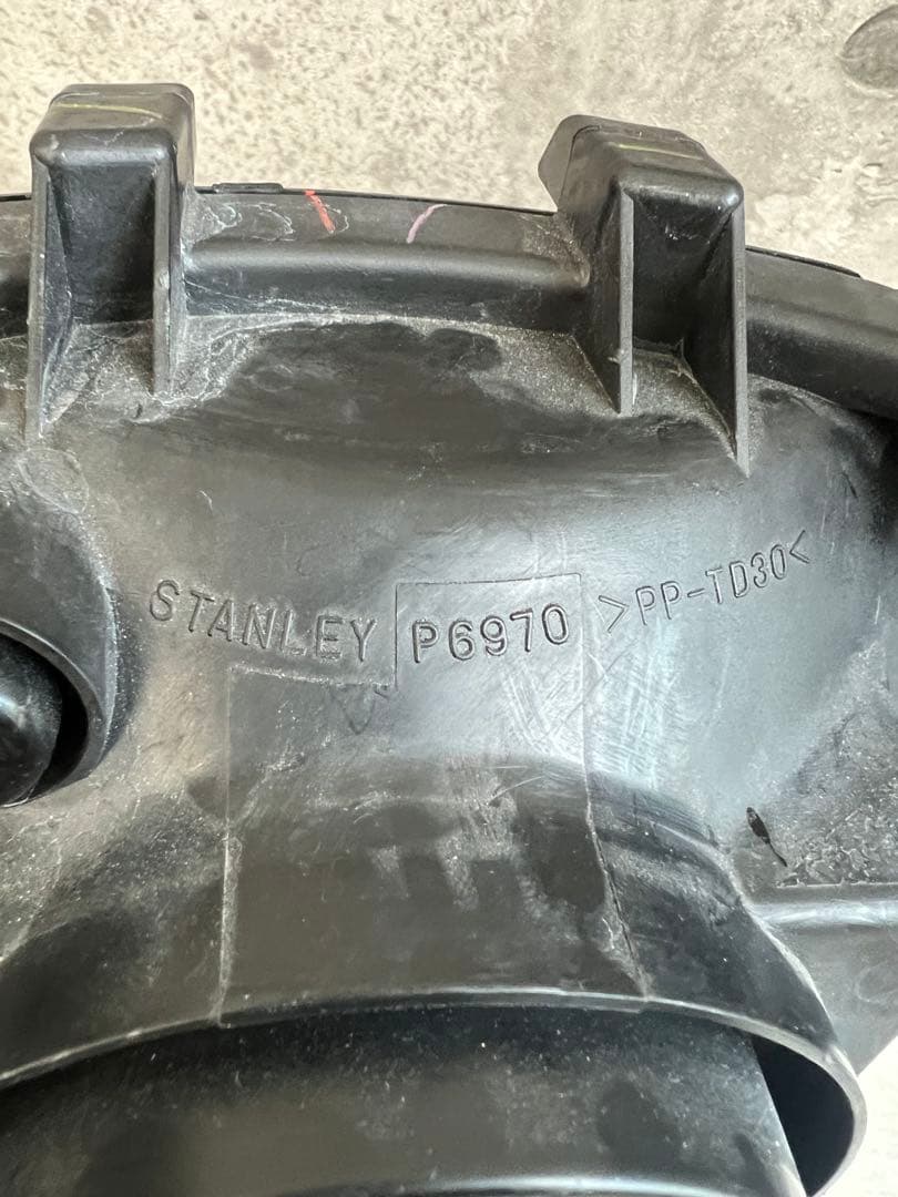 2008 gsx1300r ハヤブサ 純正ヘッドライト送料込