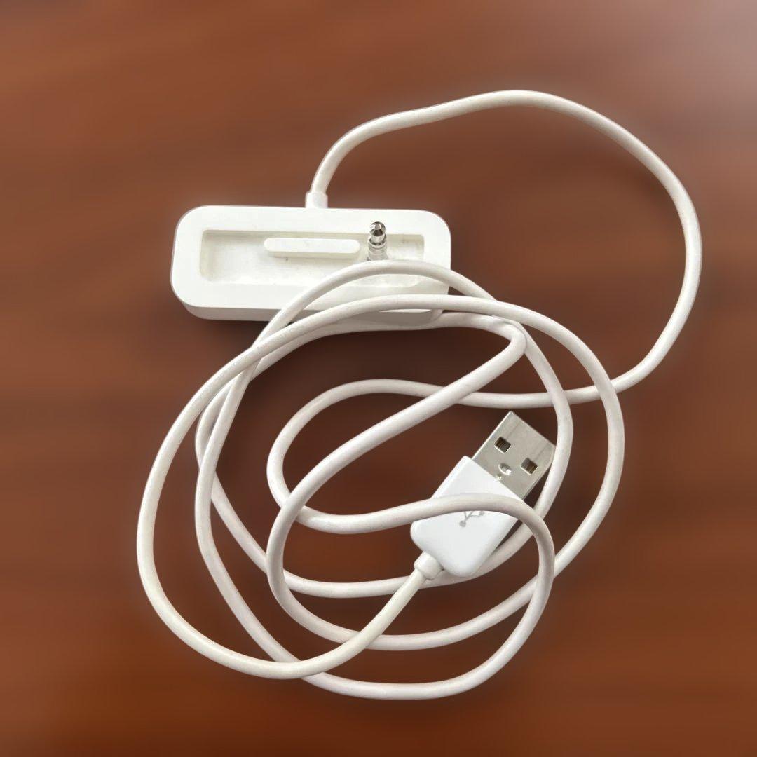 ピンク音楽プレーヤー USBケーブル付き（iPod mini)