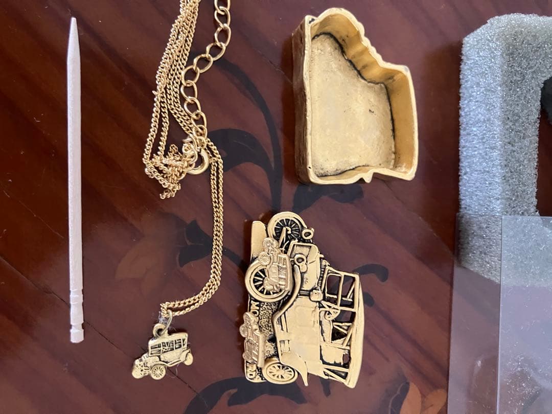 ミニチュア　車　ネックレス　ピアス