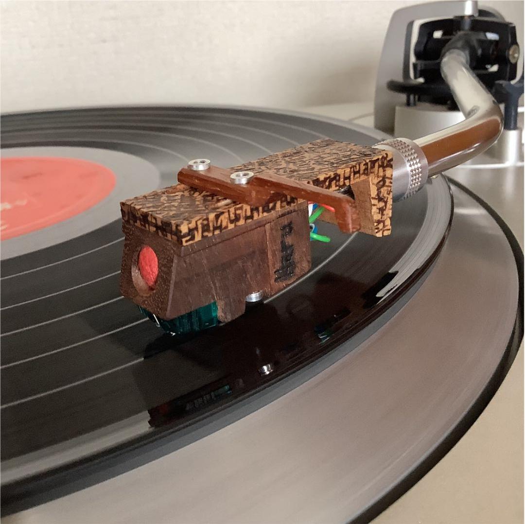 レコード関連機器、木のヘッドシェル、カートリッジ、交換針セット(計18g)