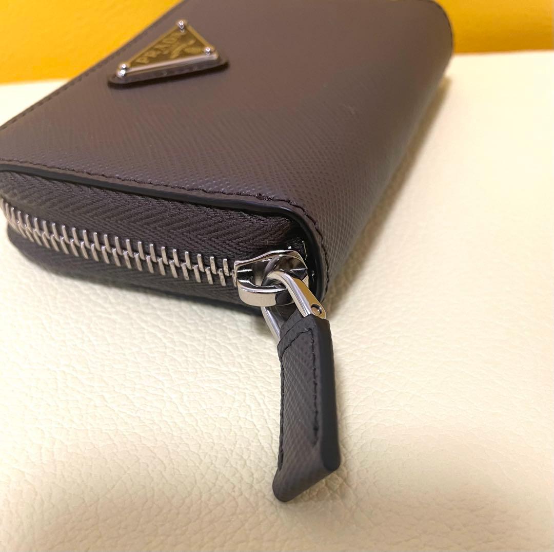 【美品】PRADA レザーケース 2MM003(定価96800円)