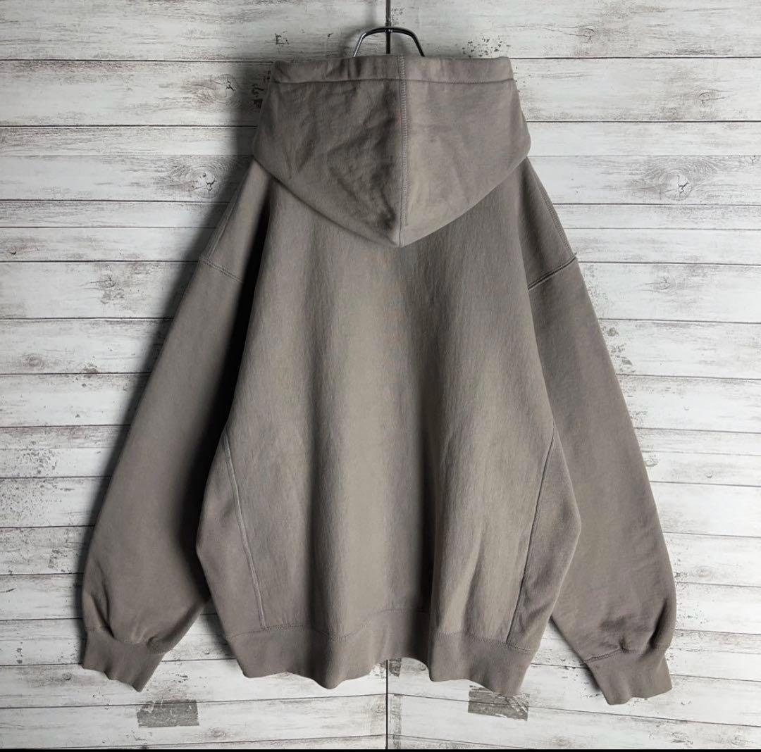 シュプリームBOXロゴ定番カラーパーカー