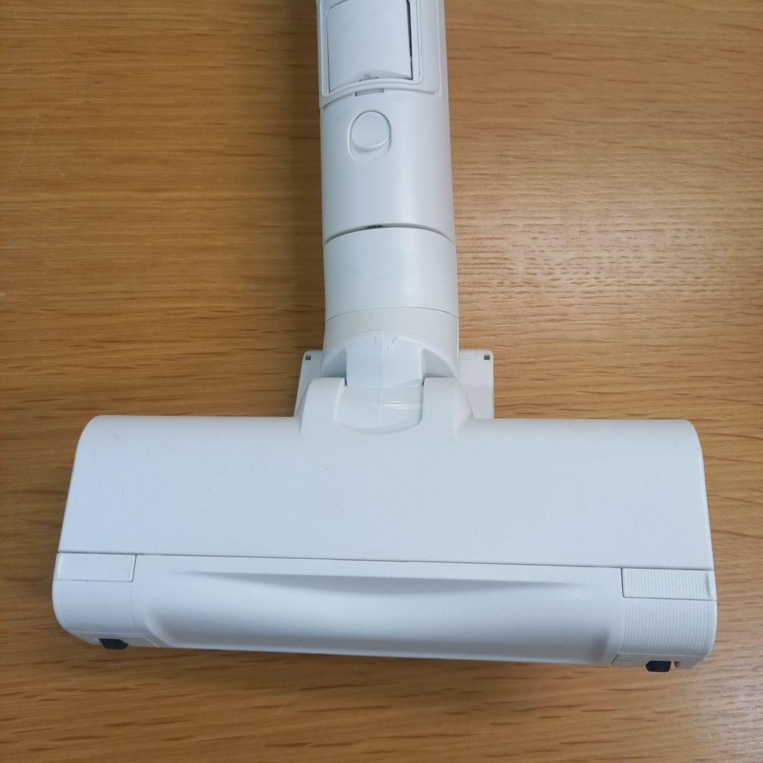 Panasonic　コードレス掃除機　2023年製　MC-NS100K